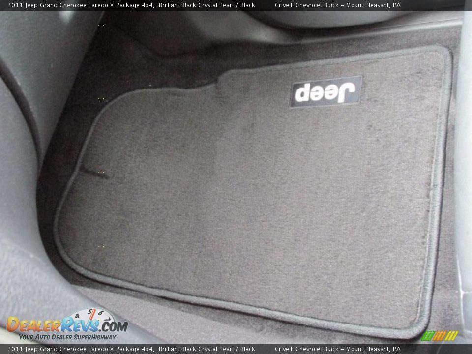 2011 Jeep Grand Cherokee Laredo X Package 4x4 Brilliant Black Crystal Pearl / Black Photo #26