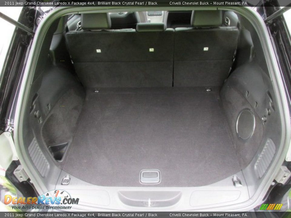 2011 Jeep Grand Cherokee Laredo X Package 4x4 Brilliant Black Crystal Pearl / Black Photo #29