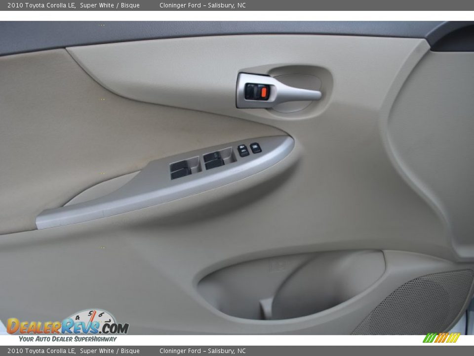 2010 Toyota Corolla LE Super White / Bisque Photo #8