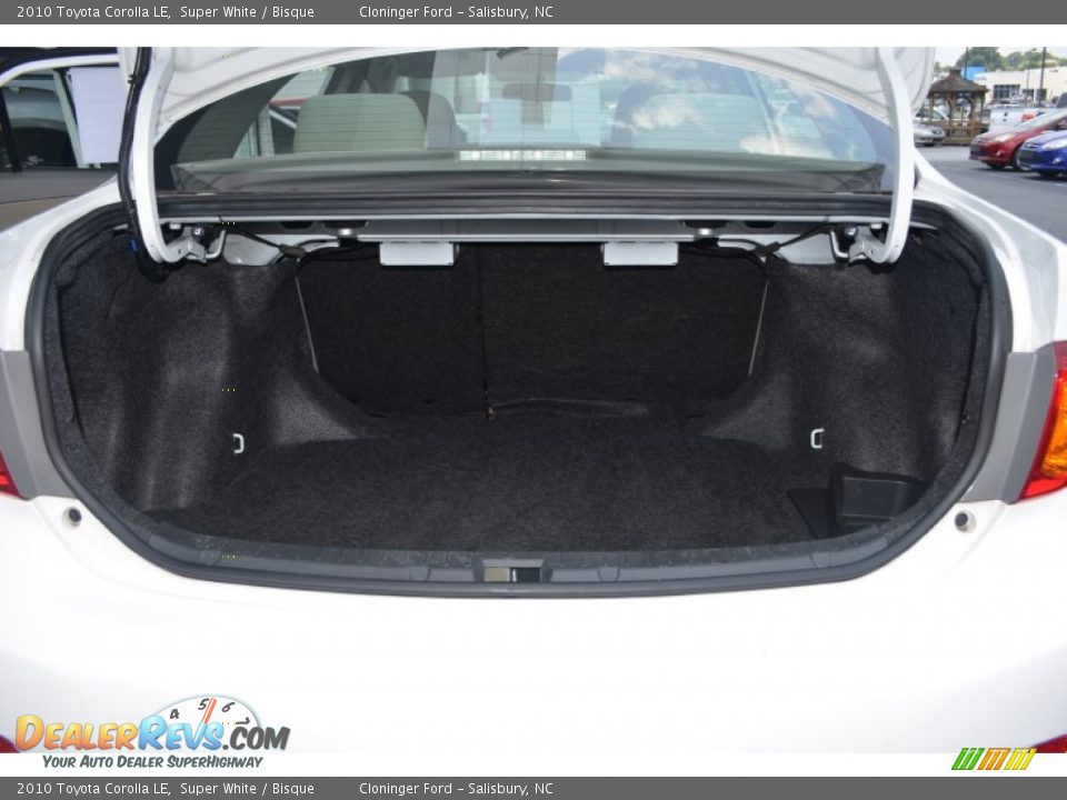 2010 Toyota Corolla LE Super White / Bisque Photo #12