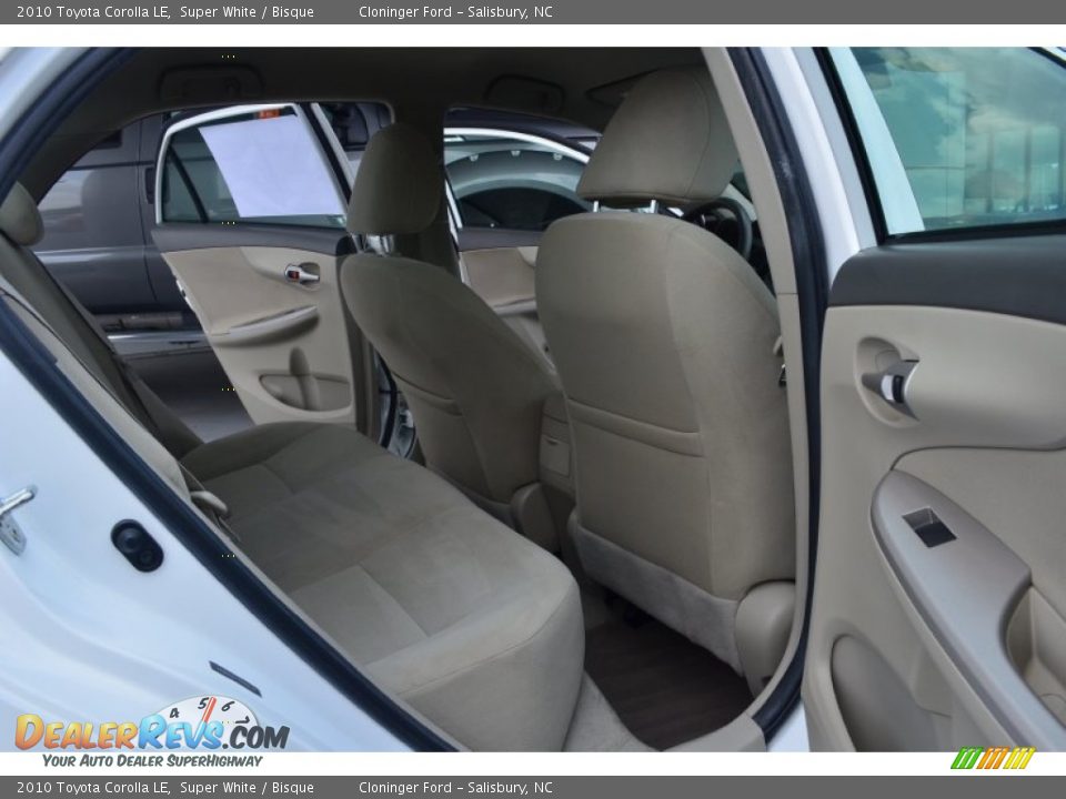 2010 Toyota Corolla LE Super White / Bisque Photo #13