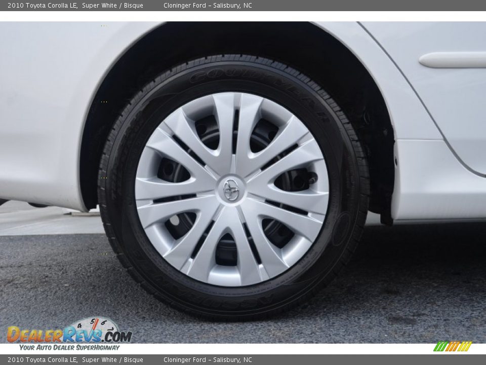 2010 Toyota Corolla LE Super White / Bisque Photo #15