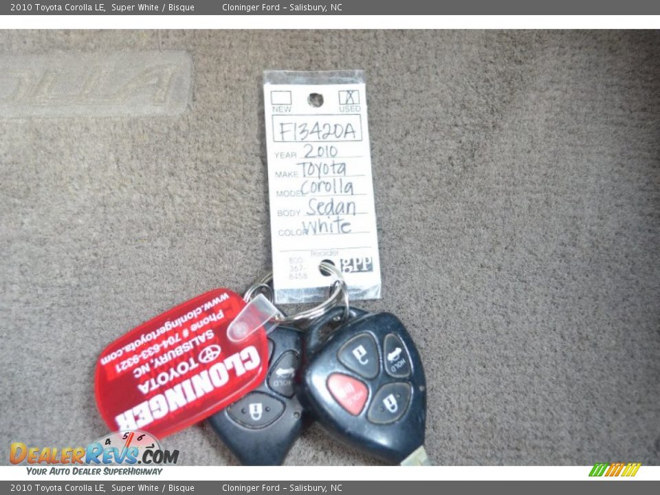 2010 Toyota Corolla LE Super White / Bisque Photo #20