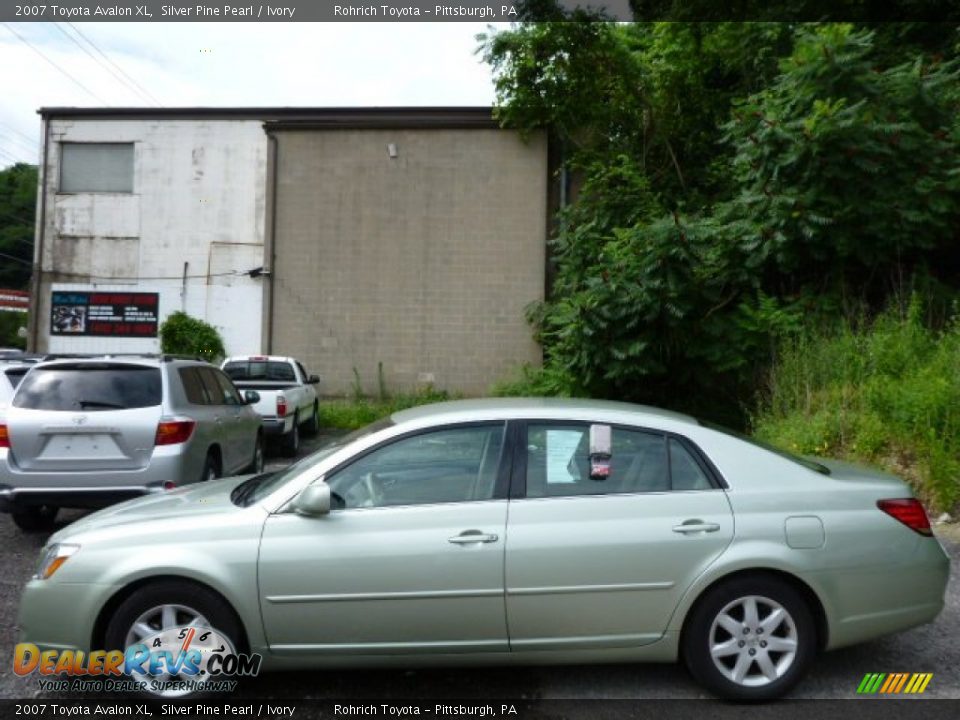 2007 Toyota Avalon XL Silver Pine Pearl / Ivory Photo #2
