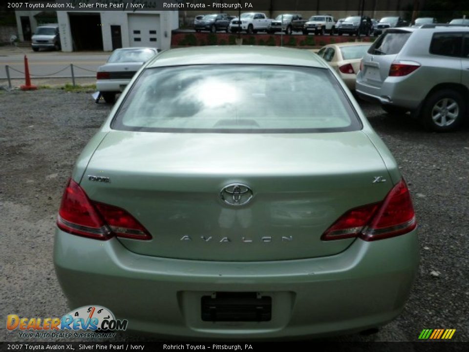 2007 Toyota Avalon XL Silver Pine Pearl / Ivory Photo #12