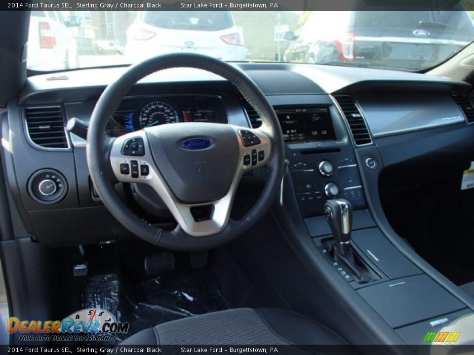 Dashboard of 2014 Ford Taurus SEL Photo #14