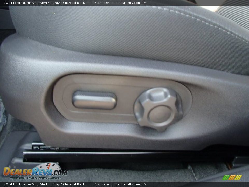 Controls of 2014 Ford Taurus SEL Photo #16