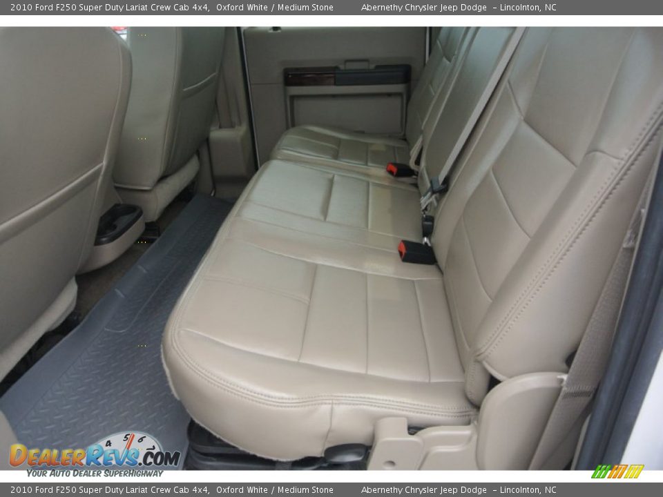 2010 Ford F250 Super Duty Lariat Crew Cab 4x4 Oxford White / Medium Stone Photo #18
