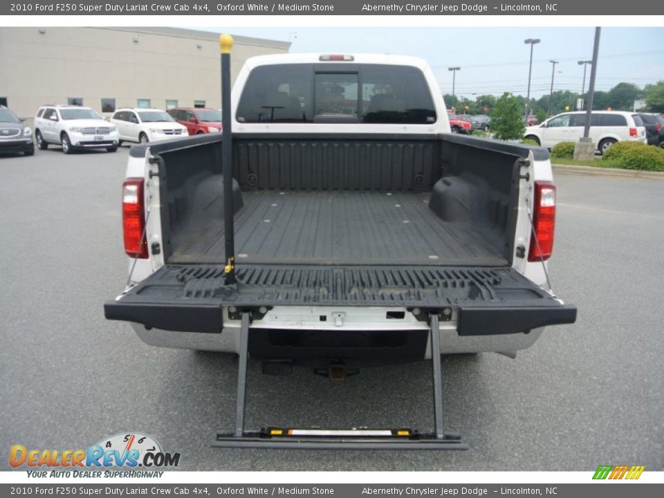2010 Ford F250 Super Duty Lariat Crew Cab 4x4 Oxford White / Medium Stone Photo #19