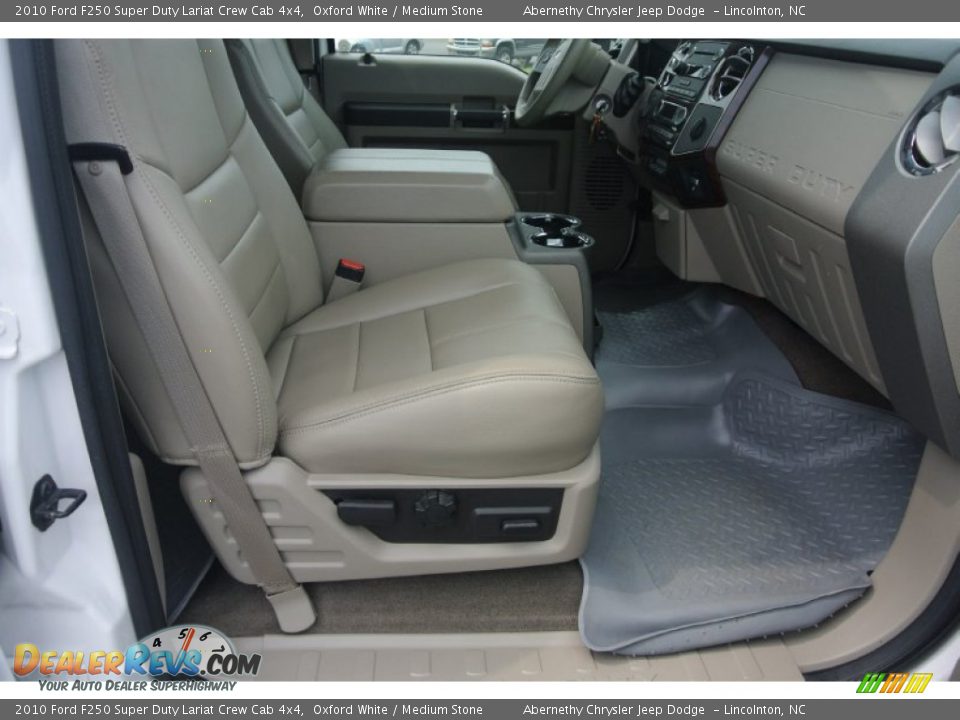 2010 Ford F250 Super Duty Lariat Crew Cab 4x4 Oxford White / Medium Stone Photo #20