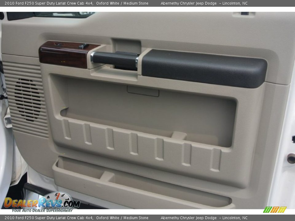 2010 Ford F250 Super Duty Lariat Crew Cab 4x4 Oxford White / Medium Stone Photo #21
