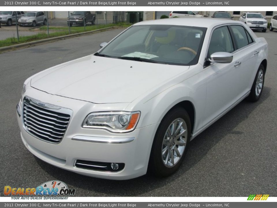 Front 3/4 View of 2013 Chrysler 300 C Photo #1