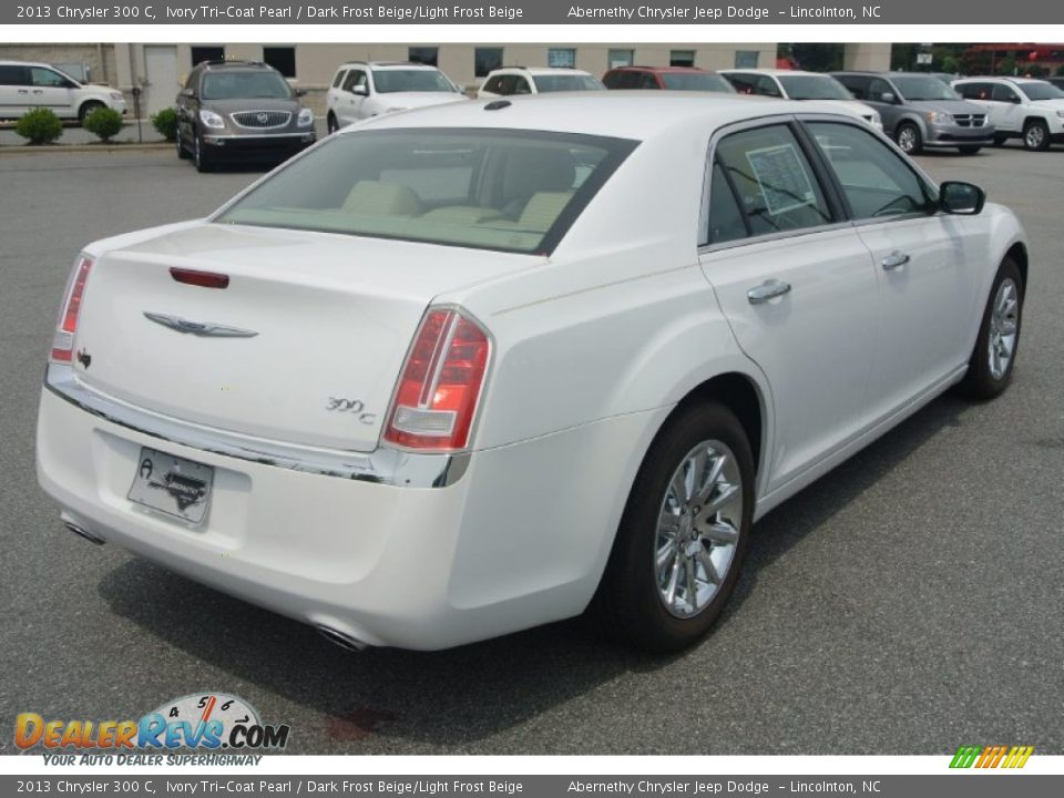 2013 Chrysler 300 C Ivory Tri-Coat Pearl / Dark Frost Beige/Light Frost Beige Photo #5