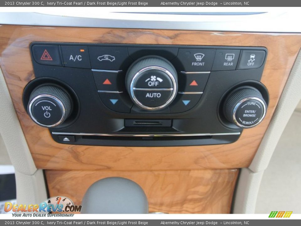 Controls of 2013 Chrysler 300 C Photo #11