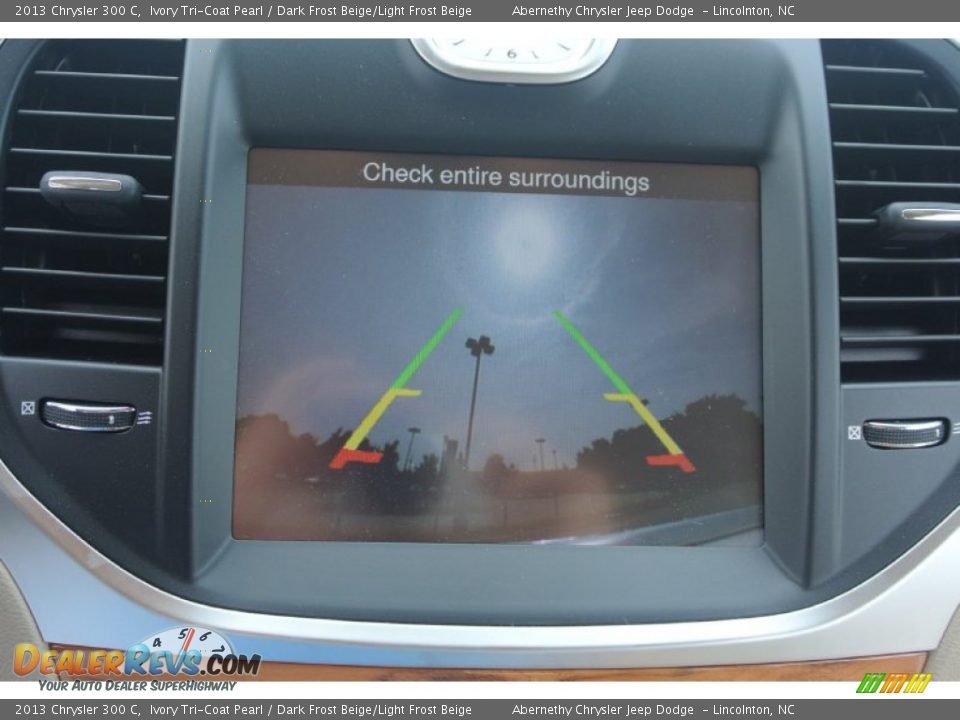 2013 Chrysler 300 C Ivory Tri-Coat Pearl / Dark Frost Beige/Light Frost Beige Photo #14