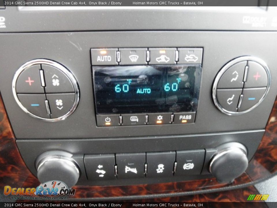 Controls of 2014 GMC Sierra 2500HD Denali Crew Cab 4x4 Photo #12