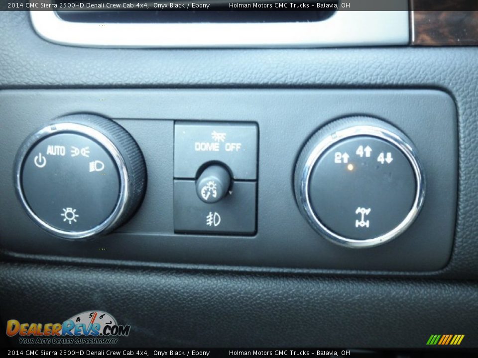 Controls of 2014 GMC Sierra 2500HD Denali Crew Cab 4x4 Photo #19