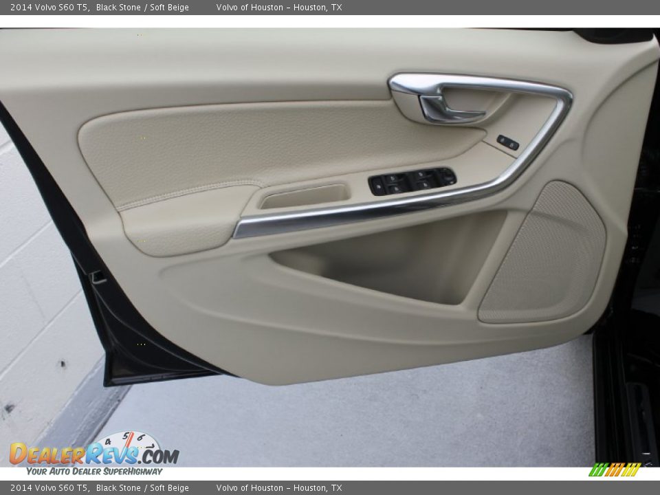 Door Panel of 2014 Volvo S60 T5 Photo #2