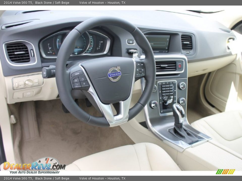 Dashboard of 2014 Volvo S60 T5 Photo #3