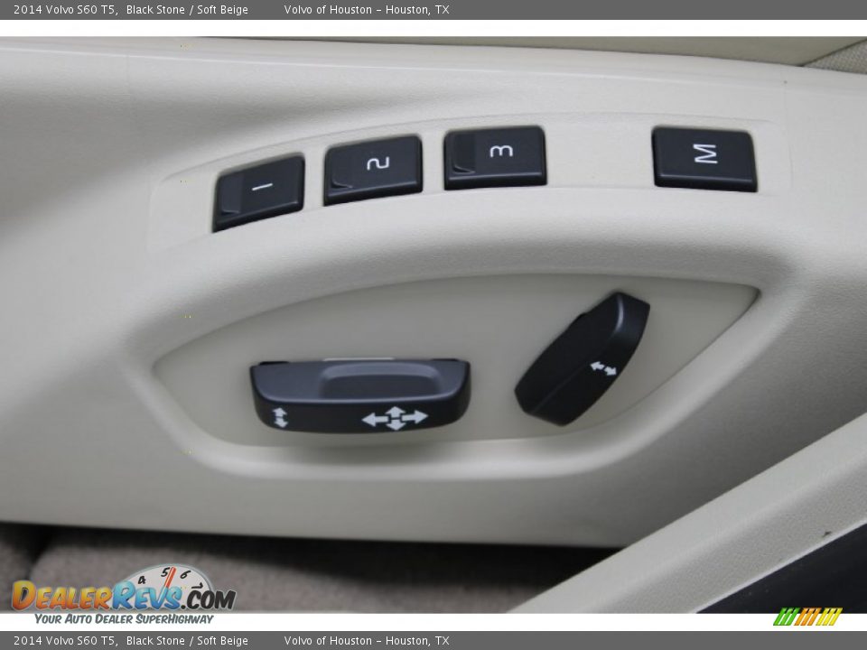 Controls of 2014 Volvo S60 T5 Photo #5