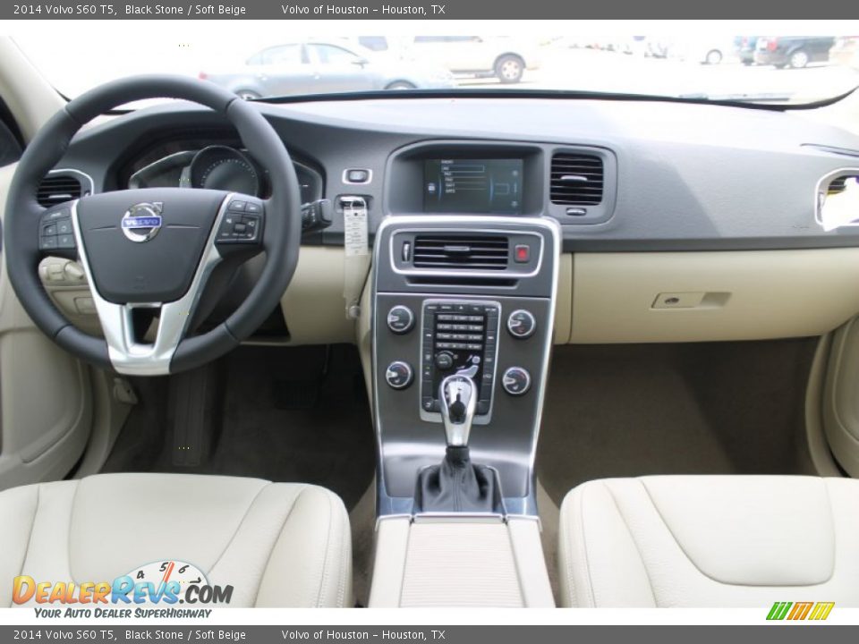 Dashboard of 2014 Volvo S60 T5 Photo #21
