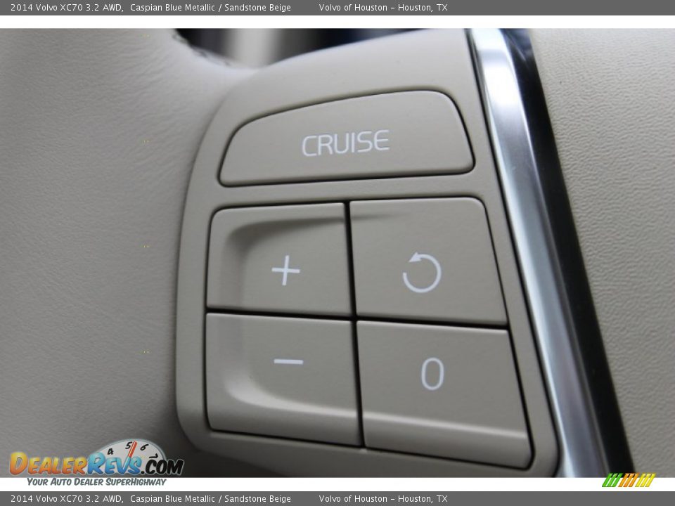 Controls of 2014 Volvo XC70 3.2 AWD Photo #13