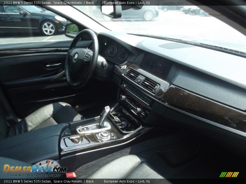 2011 BMW 5 Series 535i Sedan Space Gray Metallic / Black Photo #14