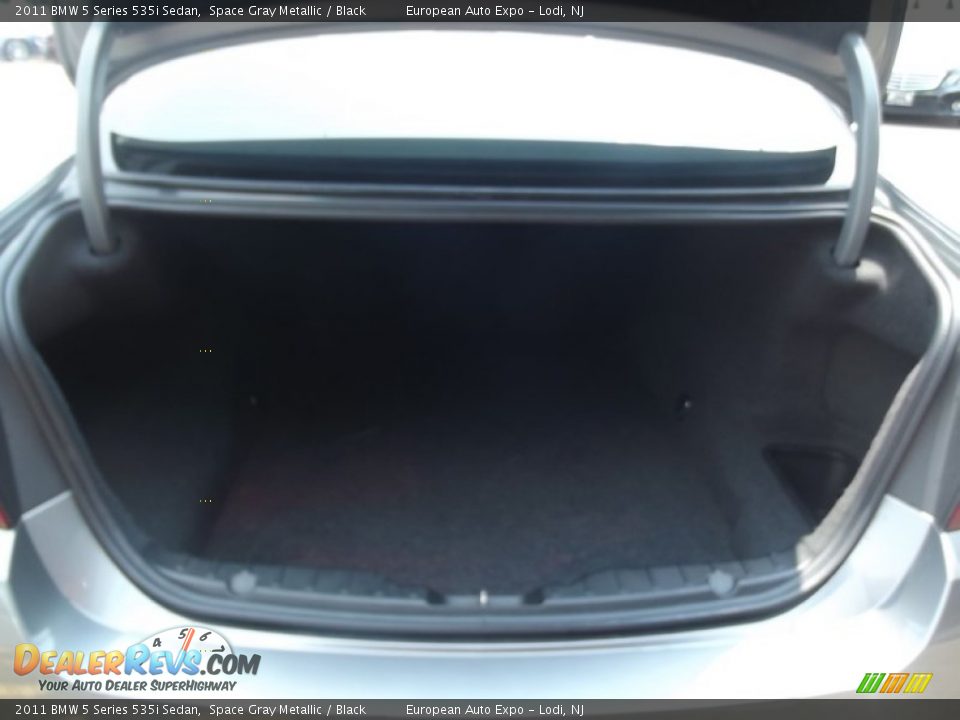 2011 BMW 5 Series 535i Sedan Space Gray Metallic / Black Photo #16