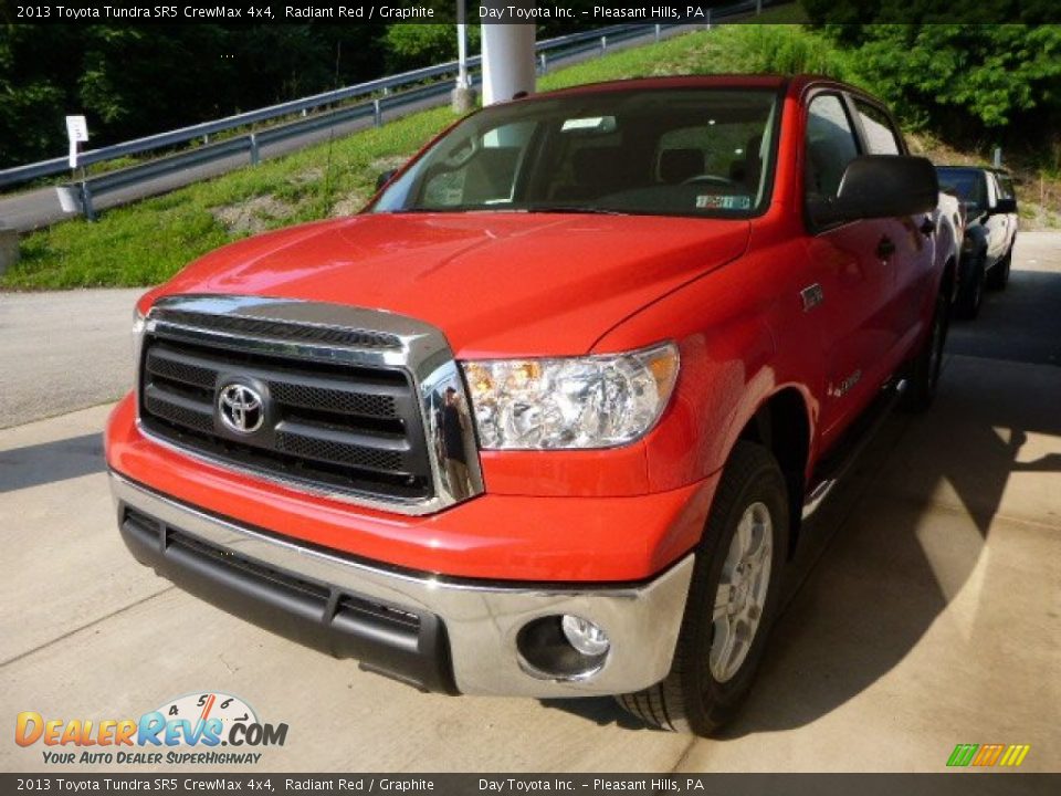 2013 Toyota Tundra SR5 CrewMax 4x4 Radiant Red / Graphite Photo #5