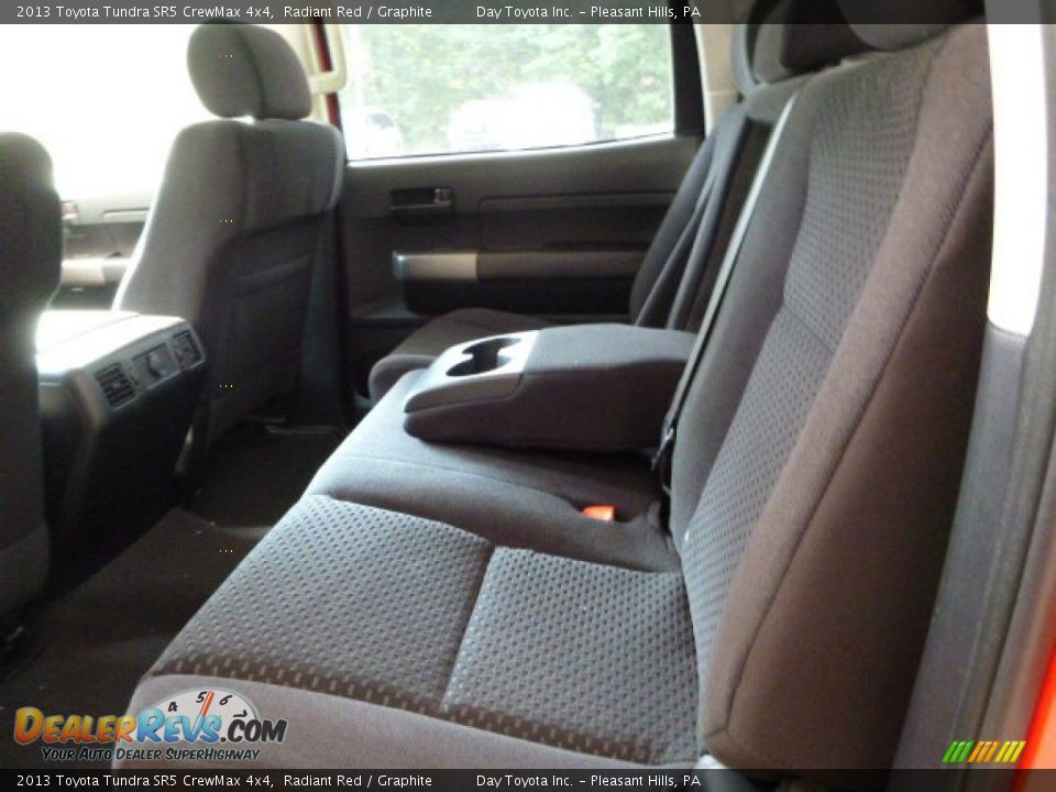 2013 Toyota Tundra SR5 CrewMax 4x4 Radiant Red / Graphite Photo #13