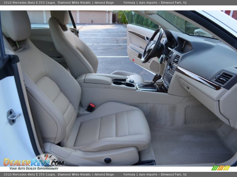 Front Seat of 2010 Mercedes-Benz E 350 Coupe Photo #17