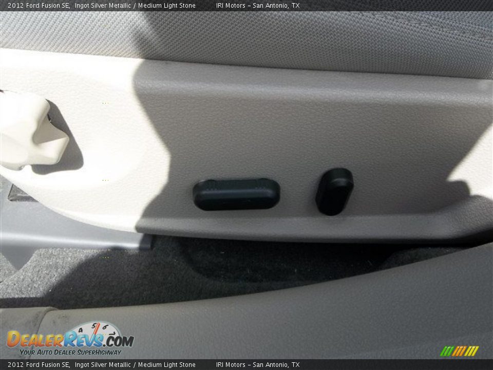 2012 Ford Fusion SE Ingot Silver Metallic / Medium Light Stone Photo #18
