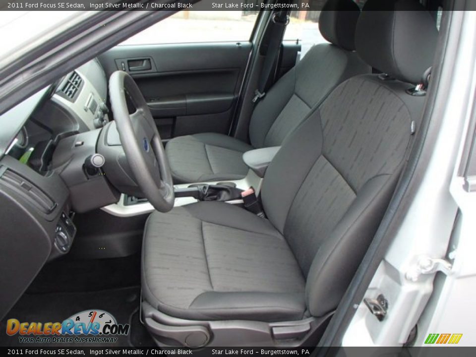 2011 Ford Focus SE Sedan Ingot Silver Metallic / Charcoal Black Photo #8