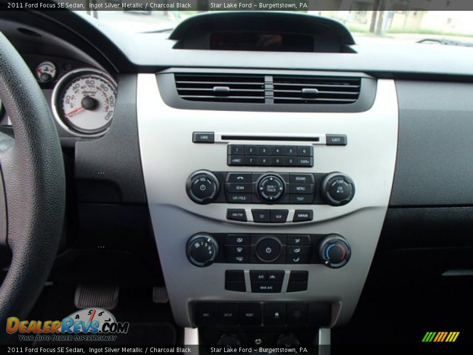 2011 Ford Focus SE Sedan Ingot Silver Metallic / Charcoal Black Photo #12