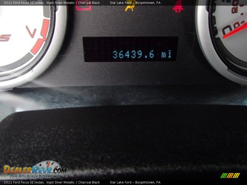 2011 Ford Focus SE Sedan Ingot Silver Metallic / Charcoal Black Photo #14