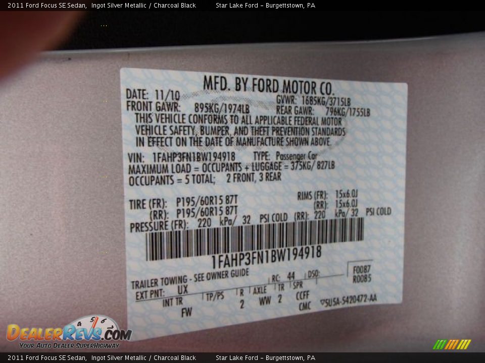 2011 Ford Focus SE Sedan Ingot Silver Metallic / Charcoal Black Photo #15