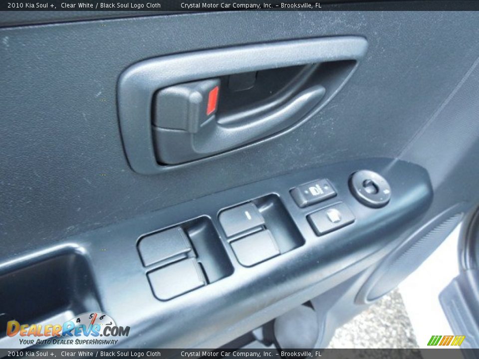 2010 Kia Soul + Clear White / Black Soul Logo Cloth Photo #18