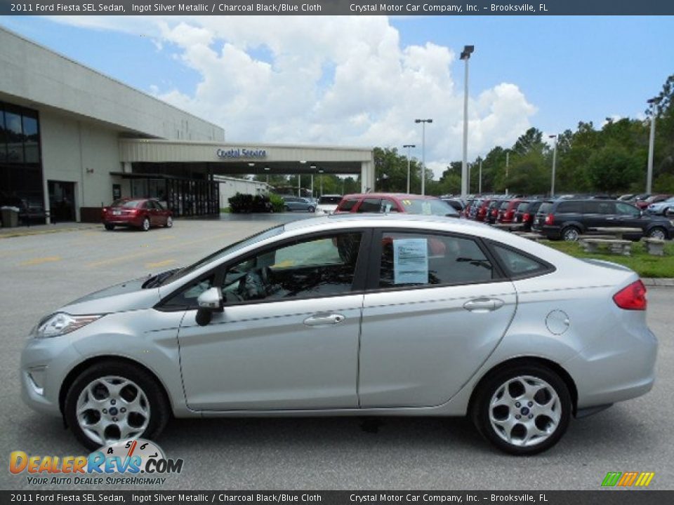 2011 Ford Fiesta SEL Sedan Ingot Silver Metallic / Charcoal Black/Blue Cloth Photo #2