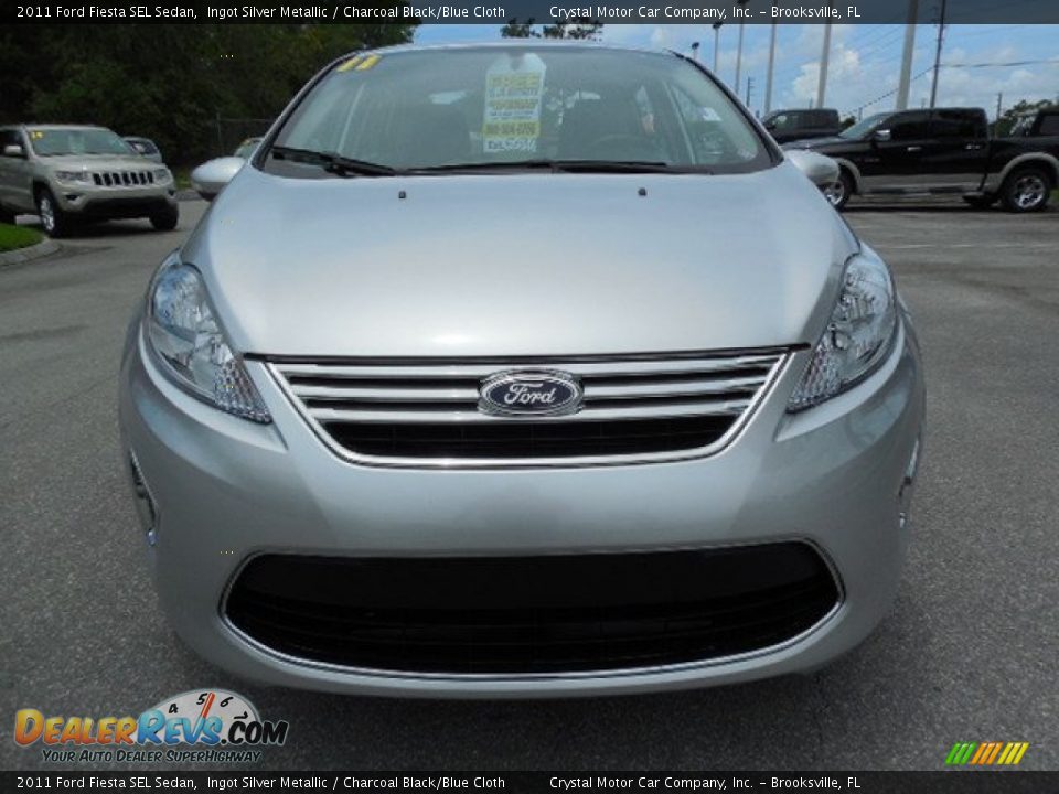 2011 Ford Fiesta SEL Sedan Ingot Silver Metallic / Charcoal Black/Blue Cloth Photo #13