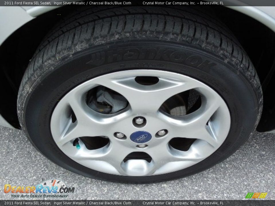 2011 Ford Fiesta SEL Sedan Ingot Silver Metallic / Charcoal Black/Blue Cloth Photo #14
