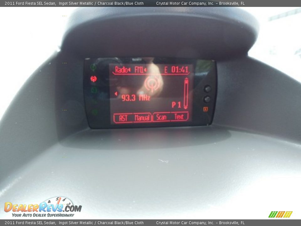 2011 Ford Fiesta SEL Sedan Ingot Silver Metallic / Charcoal Black/Blue Cloth Photo #19