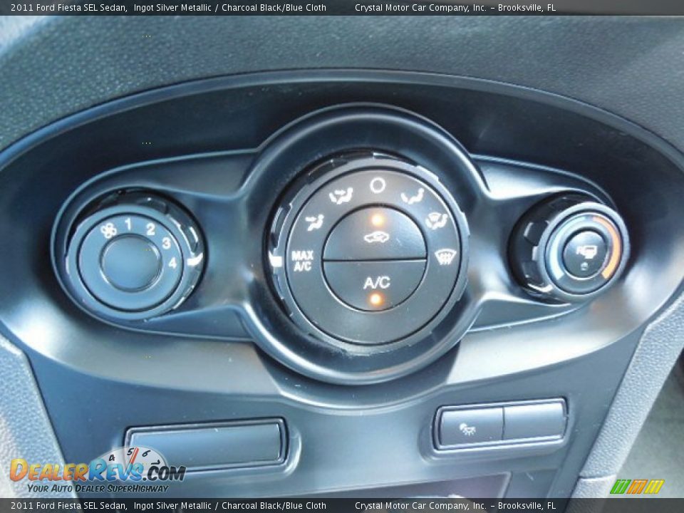 2011 Ford Fiesta SEL Sedan Ingot Silver Metallic / Charcoal Black/Blue Cloth Photo #21
