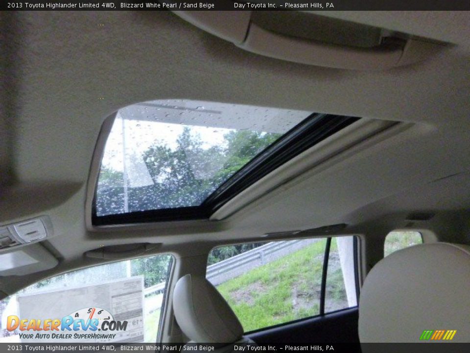 2013 Toyota Highlander Limited 4WD Blizzard White Pearl / Sand Beige Photo #16
