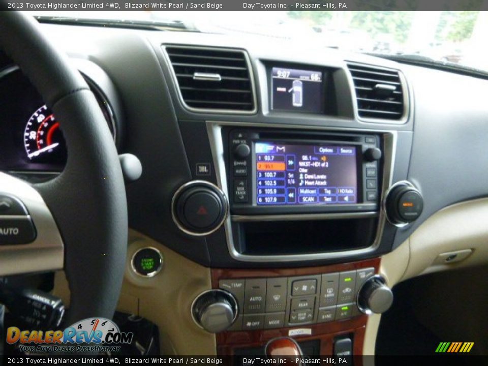 2013 Toyota Highlander Limited 4WD Blizzard White Pearl / Sand Beige Photo #18