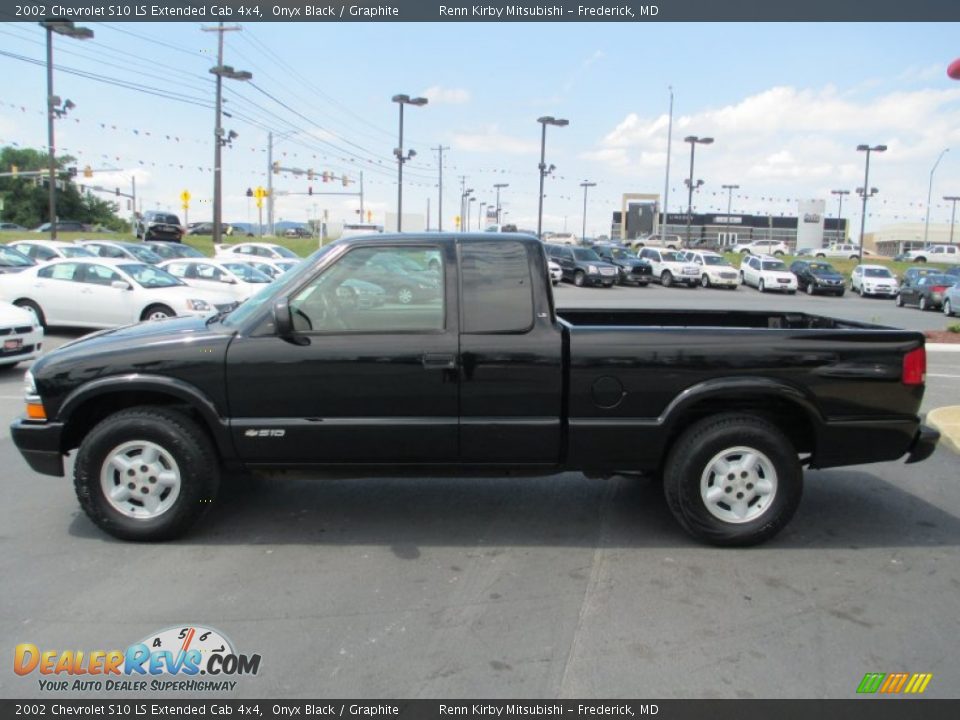 2002 Chevrolet S10 LS Extended Cab 4x4 Onyx Black / Graphite Photo #4