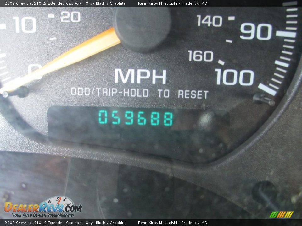 2002 Chevrolet S10 LS Extended Cab 4x4 Onyx Black / Graphite Photo #12