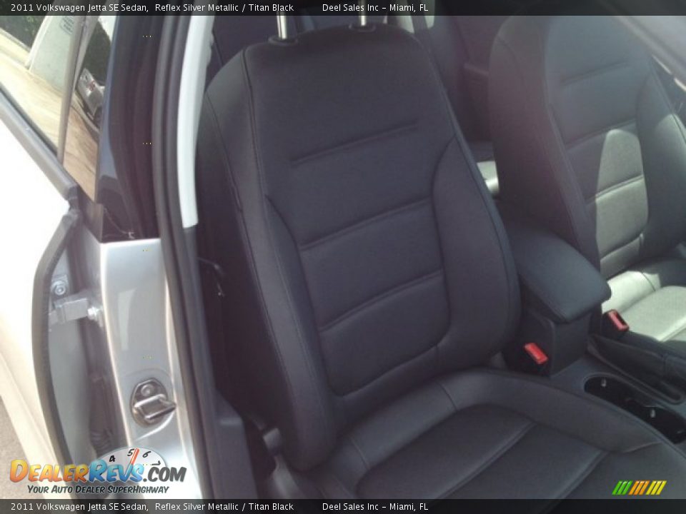 2011 Volkswagen Jetta SE Sedan Reflex Silver Metallic / Titan Black Photo #10