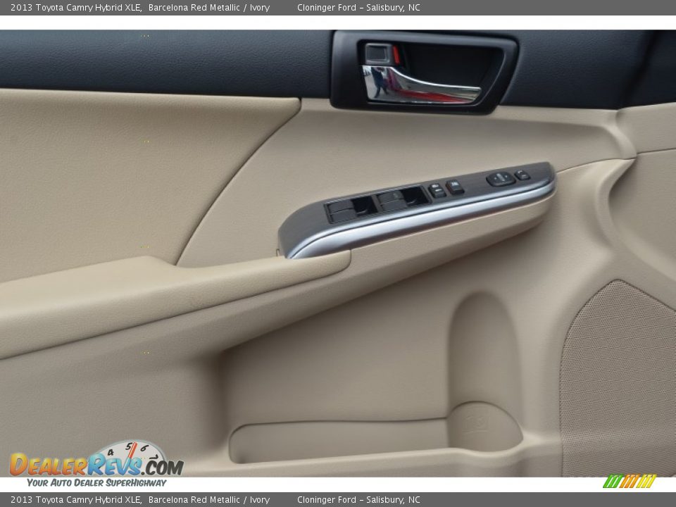 2013 Toyota Camry Hybrid XLE Barcelona Red Metallic / Ivory Photo #4