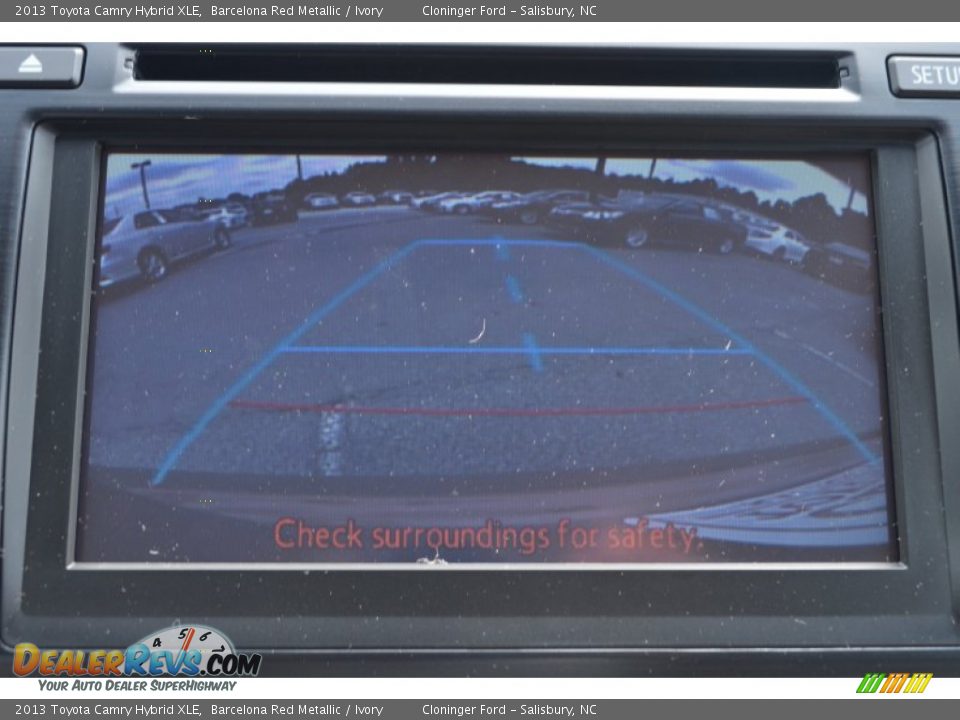 2013 Toyota Camry Hybrid XLE Barcelona Red Metallic / Ivory Photo #13