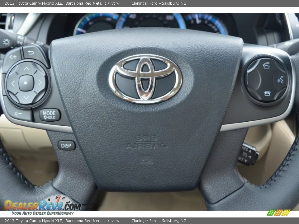 2013 Toyota Camry Hybrid XLE Barcelona Red Metallic / Ivory Photo #17